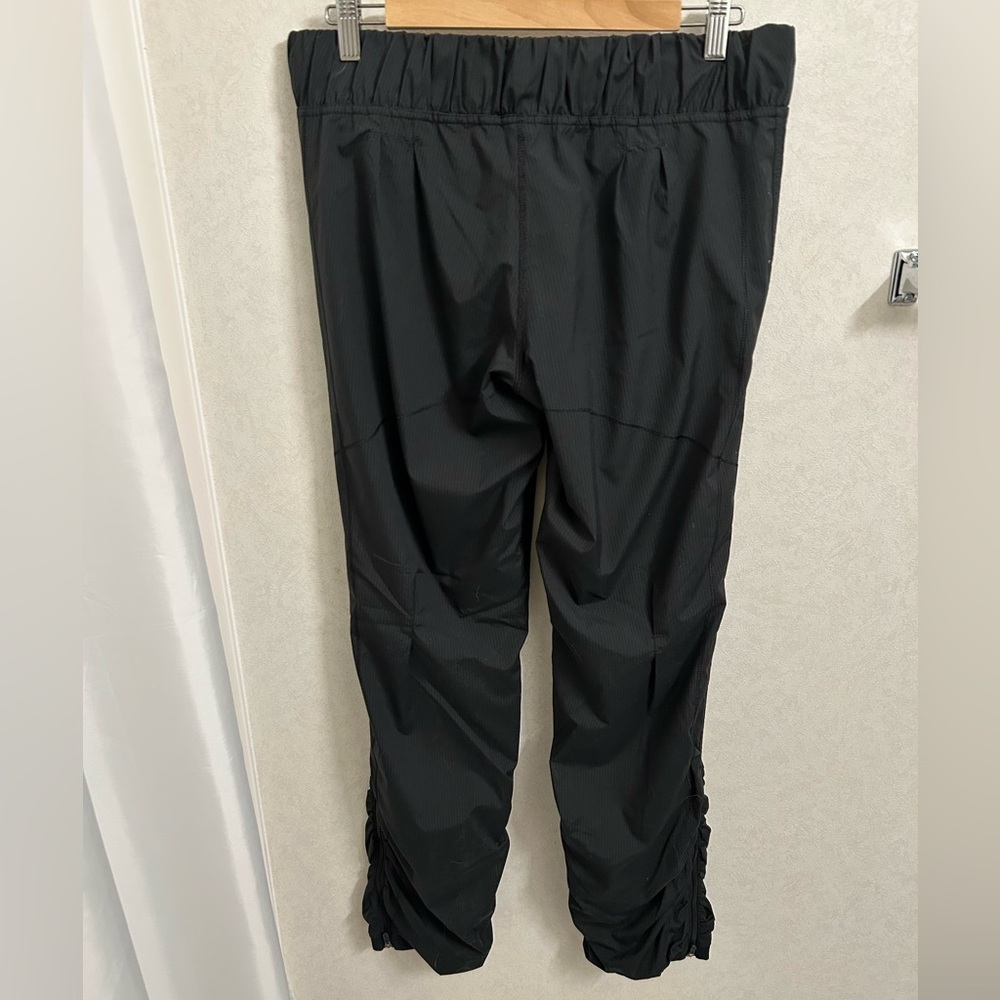 Lululemon early studio joggers size 10 - Picture 2 of 2